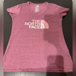 North Face Athletic shirt. Great condition. Size Small